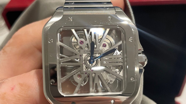 Na aerodromu Nikola Tesla zaplenjena luksuzna roba u vrednosti većoj od 40.000 evra