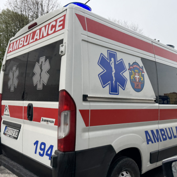 boren pešak u blizini mosta, Hitna pomoć na licu mesta: Saobraćajna nezgoda u Čačku FOTO