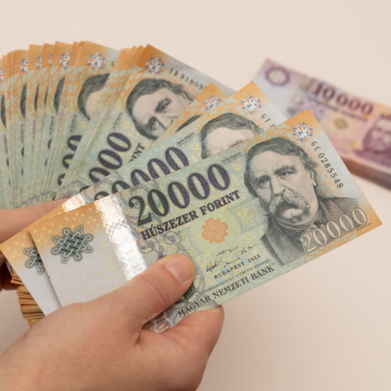 Orban izgubio, forinta dobila: Valuta u snažnom usponu