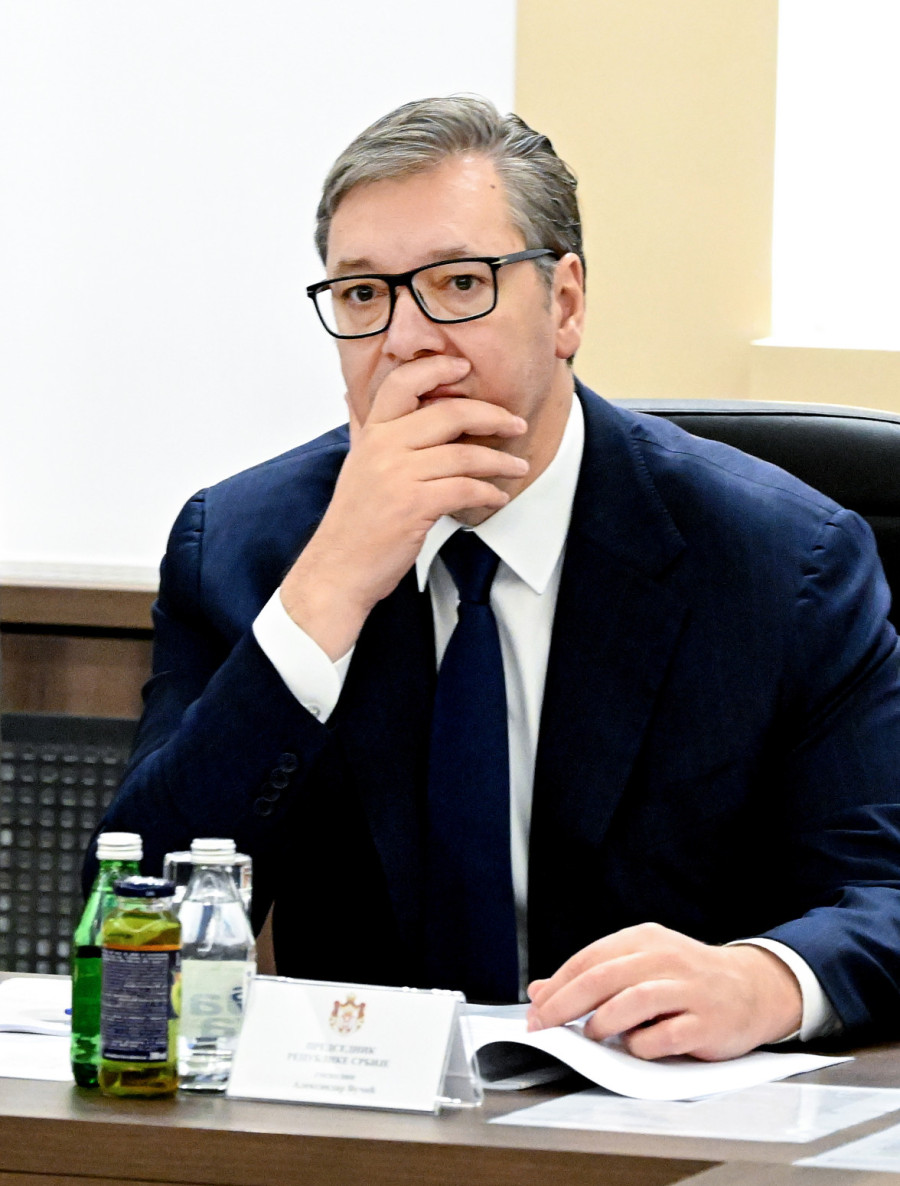 Gotov sastanak Vučića s najvišim rukovodstvom Ministarstva odbrane i Vojske Srbije; U toku obraćanje medijima