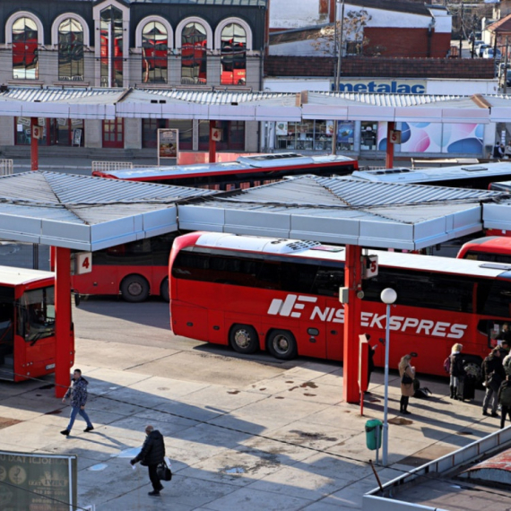 Deset novih autobusa Niš-ekspresa na ulicama Niša: Modernizacija gradskog prevoza