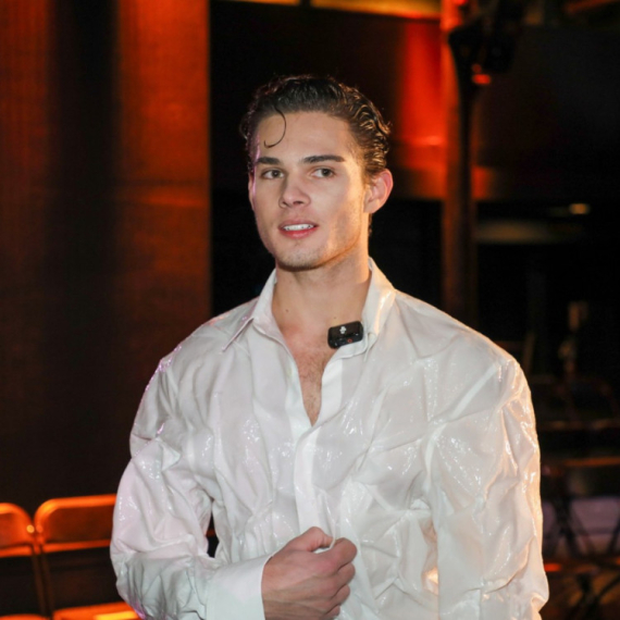 Influenser se predozirao usred lajva? "J..... sam uništen" FOTO/VIDEO