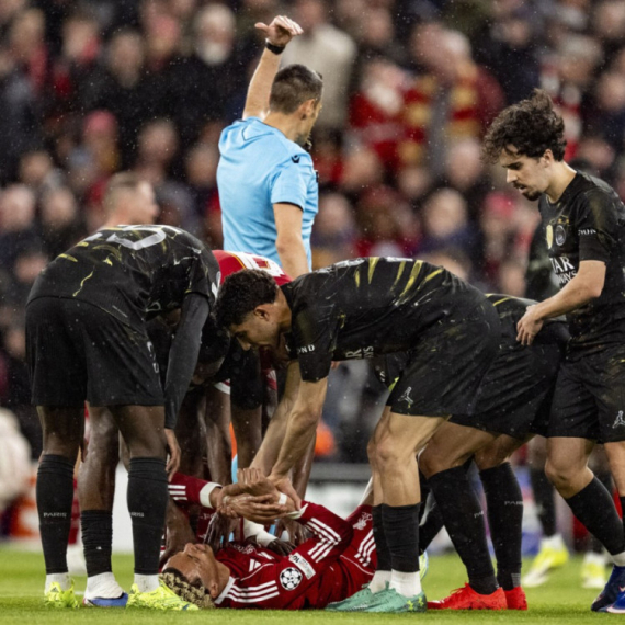 Težak udarac za Liverpul i reprezentaciju Francuske – Ekitike doživeo tešku povredu