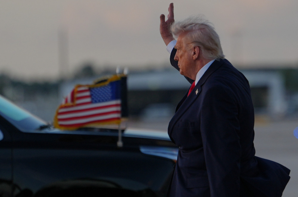 Tramp: "Proglašavam... Si će mi dati veliki, debeli zagrljaj" FOTO