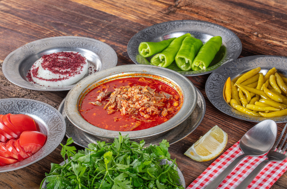 Turci pobesneli zbog poteza Grka: "Ponovo hoće da prisvoje tradicionalno jelo"