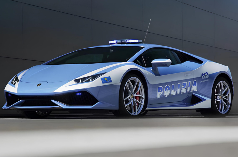 Policijski Lamborghini prešao 358.000 km – i dalje ima fabrički V10 motor i menjač