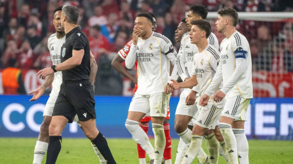 Madriđani jurili sudiju po terenu – bukvalno VIDEO