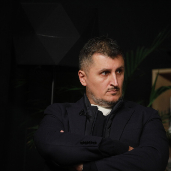 Blokadeir udarili jedni na druge zbog fotelja: "Veliki nivo opšteg neznanja, a hoće da dođu na vlast"