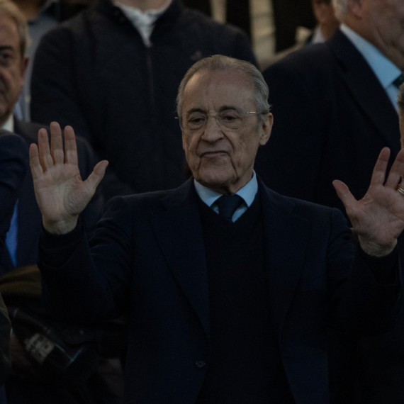 Haos u Realu posle ispadanja od Bajerna, Peres upao u svlačionicu: "Ti, izlazi napolje!"