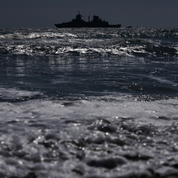 Totalna drama: Snimljen "zombi brod", drugi kruži i šalje upozorenje FOTO/VIDEO