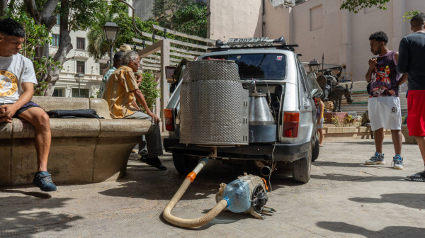 Nesvakidašnje rešenje: Kako se vozi u zemlji bez goriva FOTO