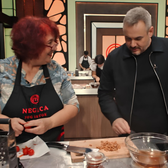 "Ja jedva čekam Negice sa vama da popijem kafu kada sve ovo prođe" Sudija Filip probao njene čvarke, pa došao na sjajnu ideju