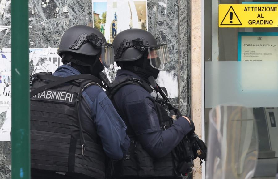 Filmska pljačka u Italiji: Lopovi nosili maske sa likovima poznatih glumaca FOTO