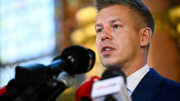 Kraj ere Viktora Orbana: Mađar sutra preuzima vlast