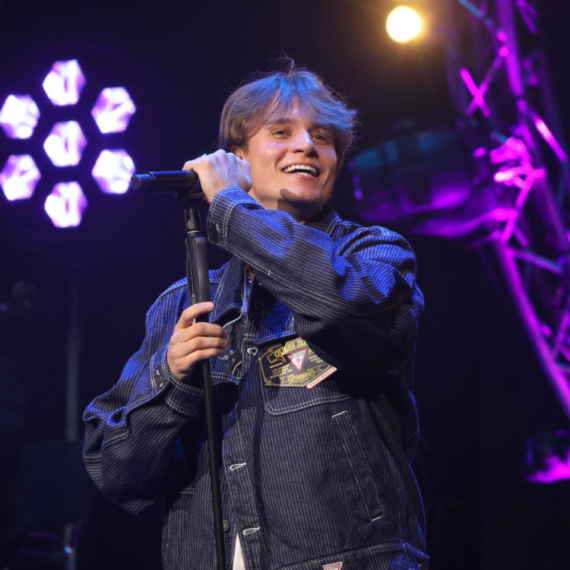 Ovacije beogradske publike za Jakova Jozinovića: Peti koncert u Sava centru VIDEO