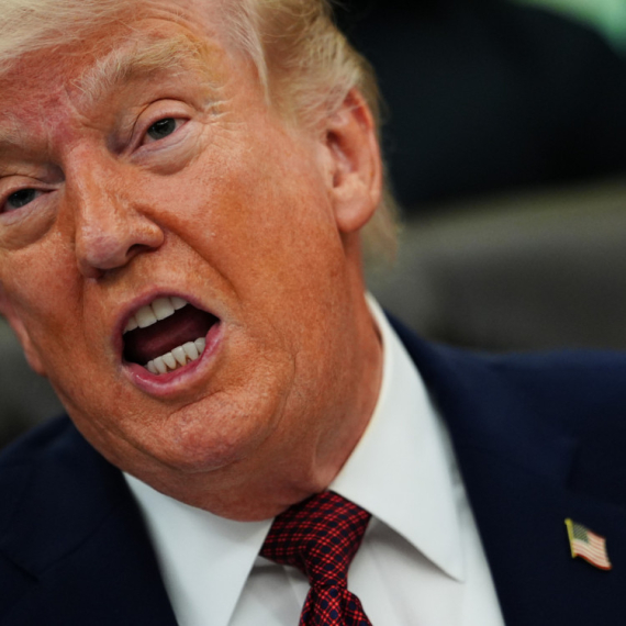 Tramp opet "udario" na Španiju: "Loše stoje"; "Tužno je to videti..."