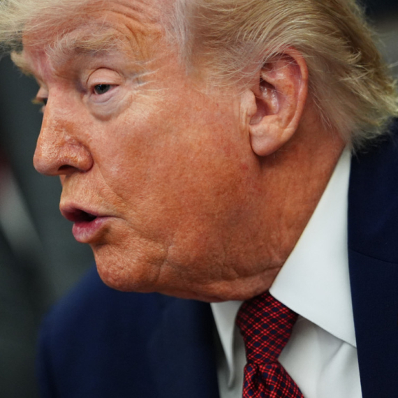 Tramp zaustavio napad na ključno iransko ostrvo