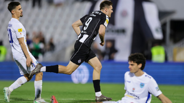 Partizan vodi i igra sve bolje i bolje