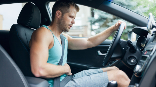 Kinezi patentirali WC u automobilu: Izvlači se po potrebi i nestaje posle upotrebe FOTO