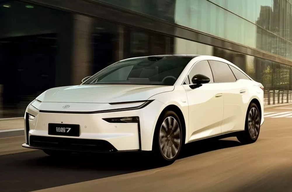 Toyota primila 3.100 narudžbina za sat vremena: Cena novog EV modela objašnjava sve FOTO