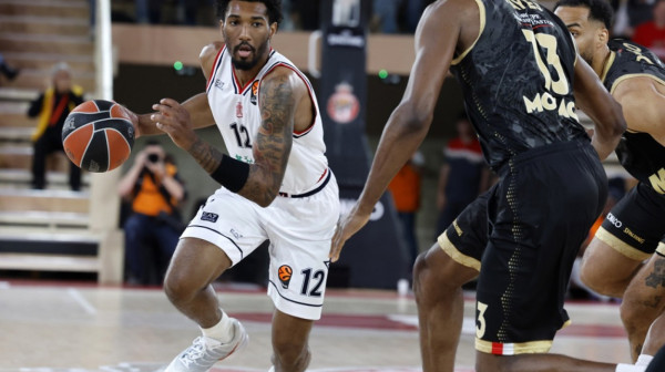 Partizan gubi trku za Amerikanca – Buks hoće da ostane: "Videćemo..."