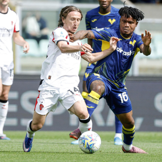 Skandal u Seriji A – igrač se potukao sa navijačem VIDEO