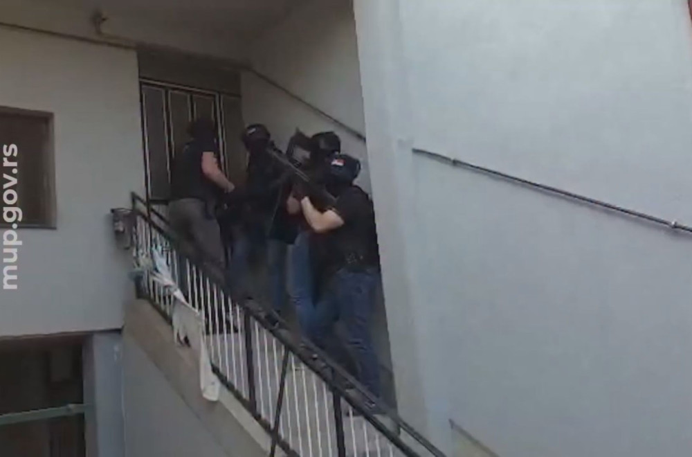 Velika zaplena u Beogradu: Oružje, eksploziv i marihuana u rukama policije, trojica iza rešetaka FOTO
