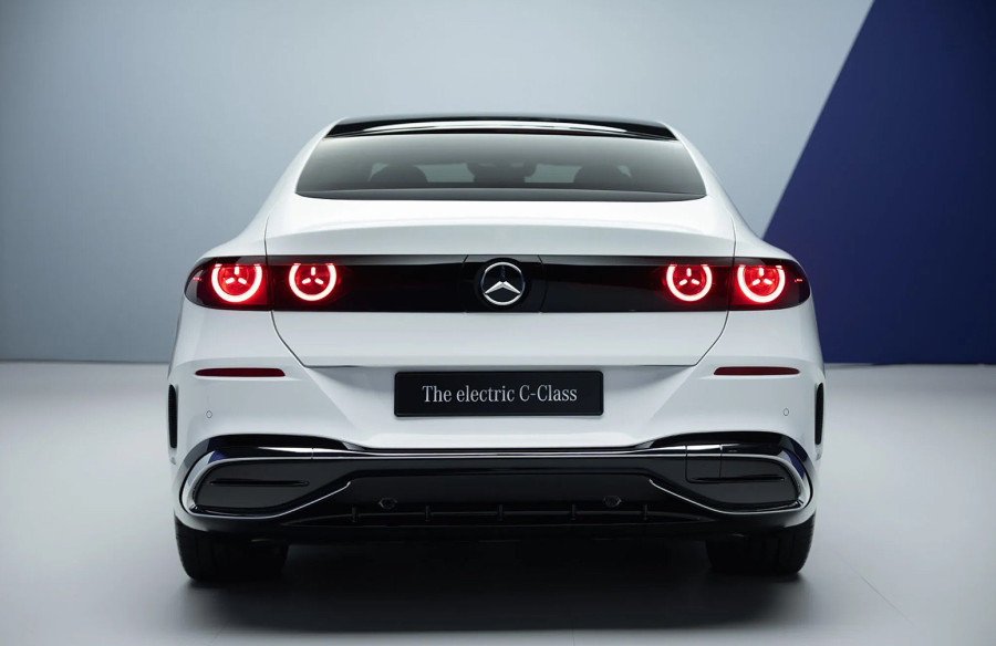 Mercedes predstavio električnu C-klasu: Stiže rival BMW-a i3 sa velikim dometom FOTO