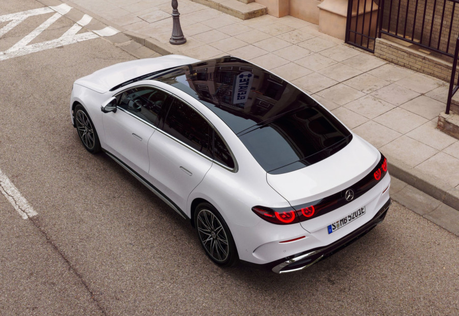 Mercedes predstavio električnu C-klasu: Stiže rival BMW-a i3 sa velikim dometom FOTO