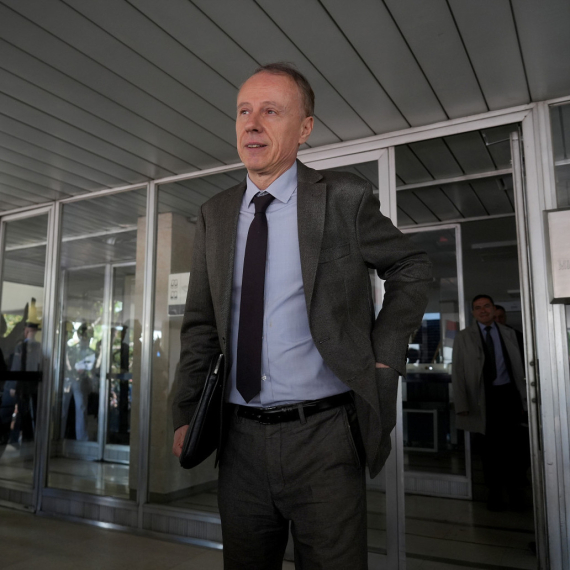 Mediji: Šta Đokić radi u Briselu? Rektor sa EU zvaničnicima, građani traže odgovore