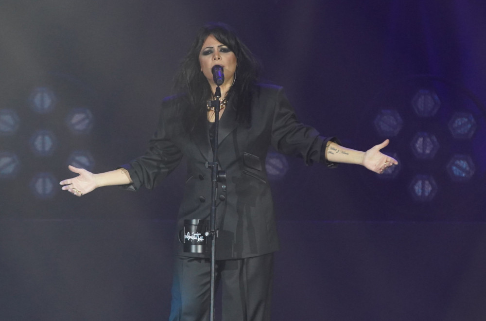 Svetska diva sa srpskim pasošem osvaja Ameriku: Muzička magija Jasmin Levi u Čikagu VIDEO