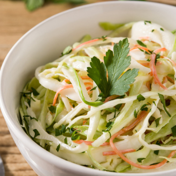 Tanka i ukusna, gotova za dva minuta: Napravite kupus salatu kao iz restorana