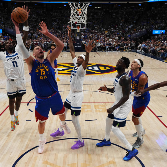 Jokić promašio sve – šokantan poraz Denvera! VIDEO