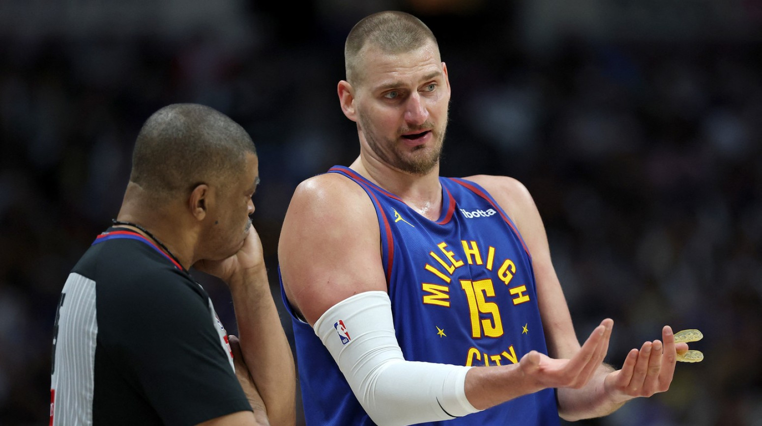 Retko ko bi trpeo ono što Jokić istrpi VIDEO