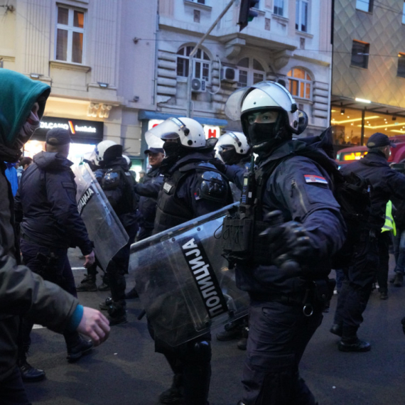 Hibridni rat protiv srpske policije; Blokaderi žele da izazovu sukobe FOTO