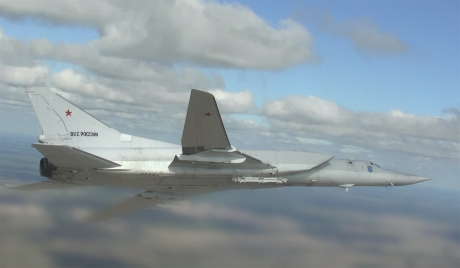 NATO zemlja diže vojsku; Presretnuti naoružani ruski bombarderi FOTO