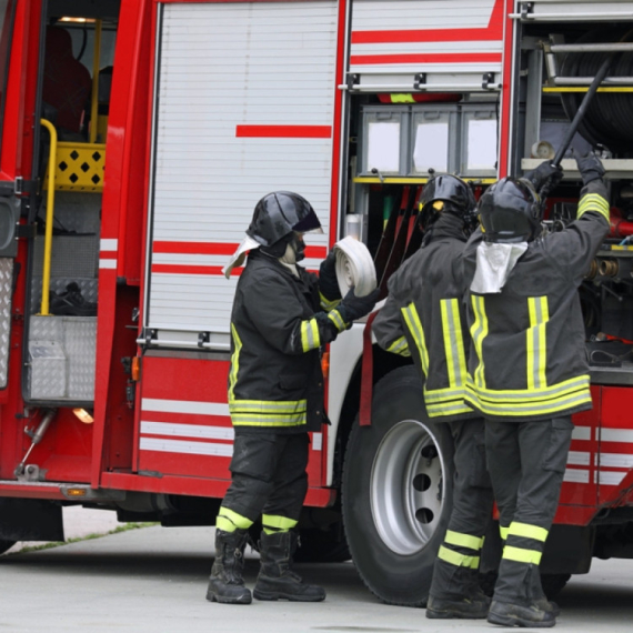 Bolji uslovi rada i nova oprema za vatrogasce unapređuju bezbednost u Kragujevcu