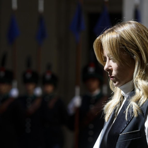 "Meloni je potvrđeni idiot i fašistički ološ"