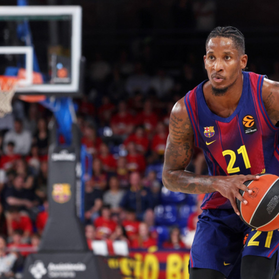 Recite ovom čoveku da nismo u igrici