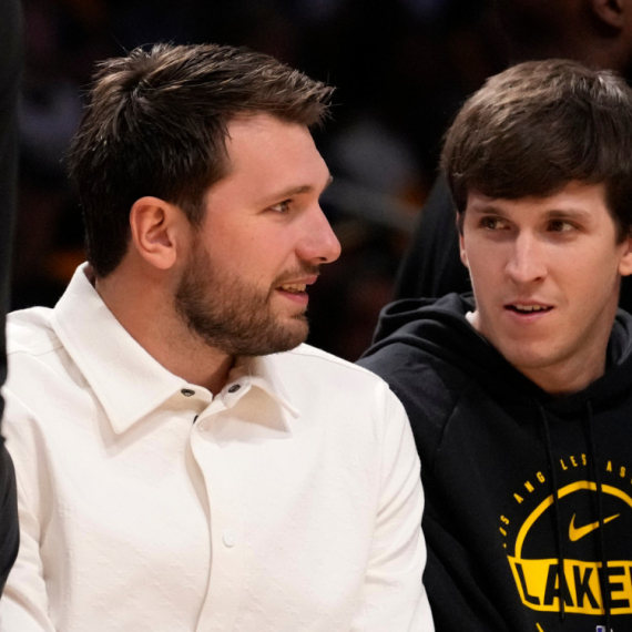 Dončić dobio dve nagrade u NBA ligi VIDEO