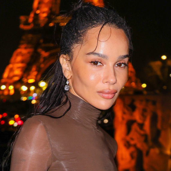 Nakon razvoda i dve propale veridbe: Slavna lepotica u tajnosti rekla "da"? FOTO