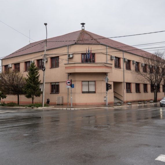 Na maturu bez automobila: Maturanti u Šidu kroz praksu učili koliko je vožnja pod alkoholom opasna