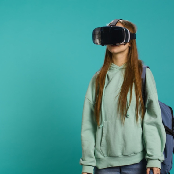 Đaci isprobavaju zanimanja kroz VR: Velika promocija dualnog obrazovanja i u Kruševcu i Trsteniku