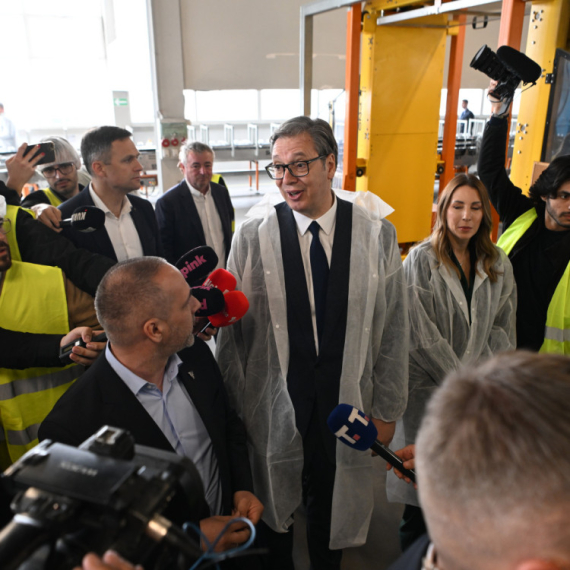 Vučić: "Mi se ubismo da gradimo Srbiju, a njima važna Evrovizija"