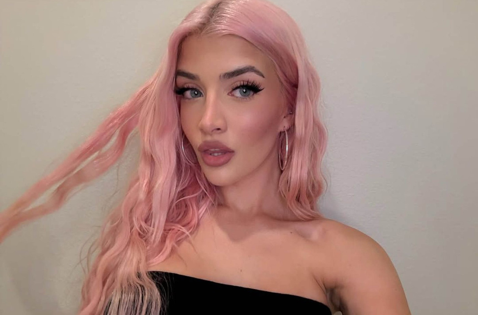 Ćerka Čarlija Šina pravi milione na OnlyFans-u: Na putu je da zaradi bogatstvo FOTO