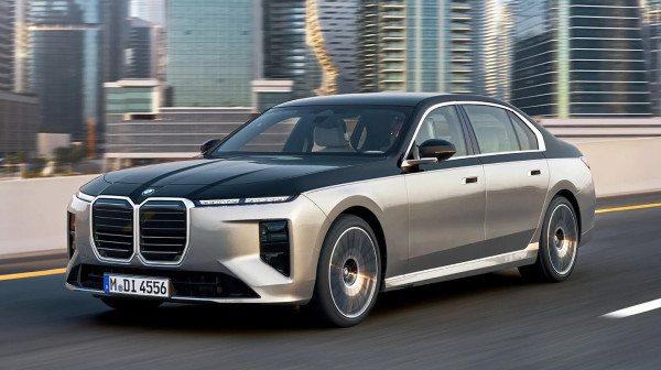 BMW menja pravila: Nova Serija 7 pokazuje kako će izgledati svi budući modeli FOTO