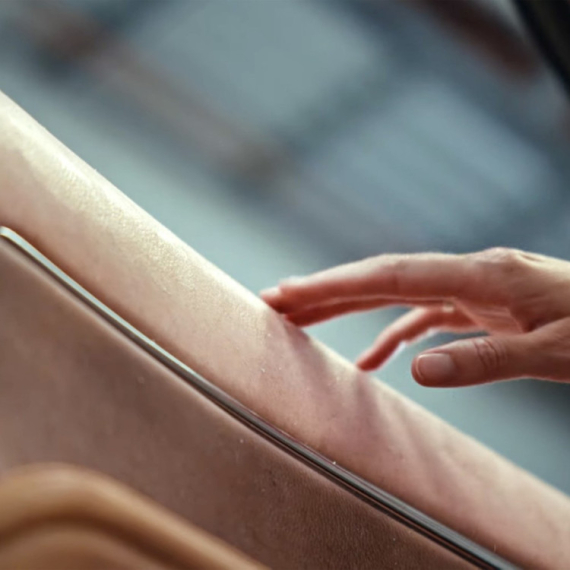 Pogledajte automobil od "ljudske kože" FOTO