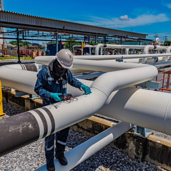 Konačno: Ruska nafta teče kroz Slovačku