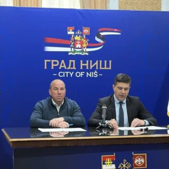 Pomak ka boljoj komunikaciji: Tumač za znakovni jezik na konferencijama za medije Grada Niša