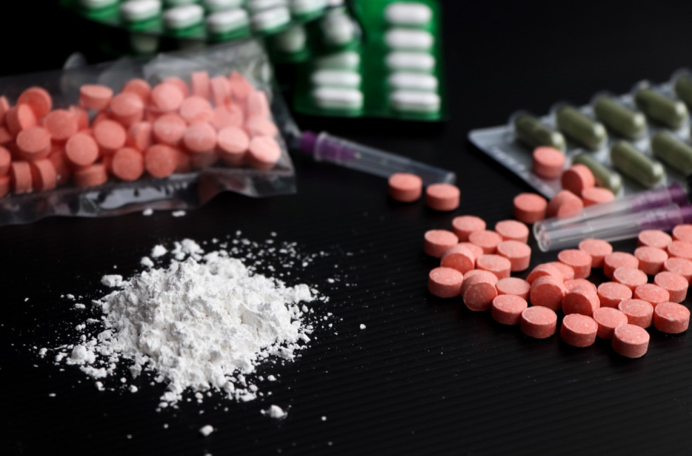 Hapšenje u Novom Sadu: U stanu pronađeno oko sedam kilograma amfetamina